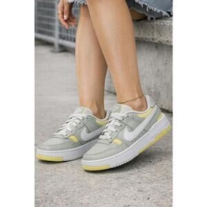 Nike Gamma Force Women’s Size 8 Sage Green White Volt Casual Platform Sneakers